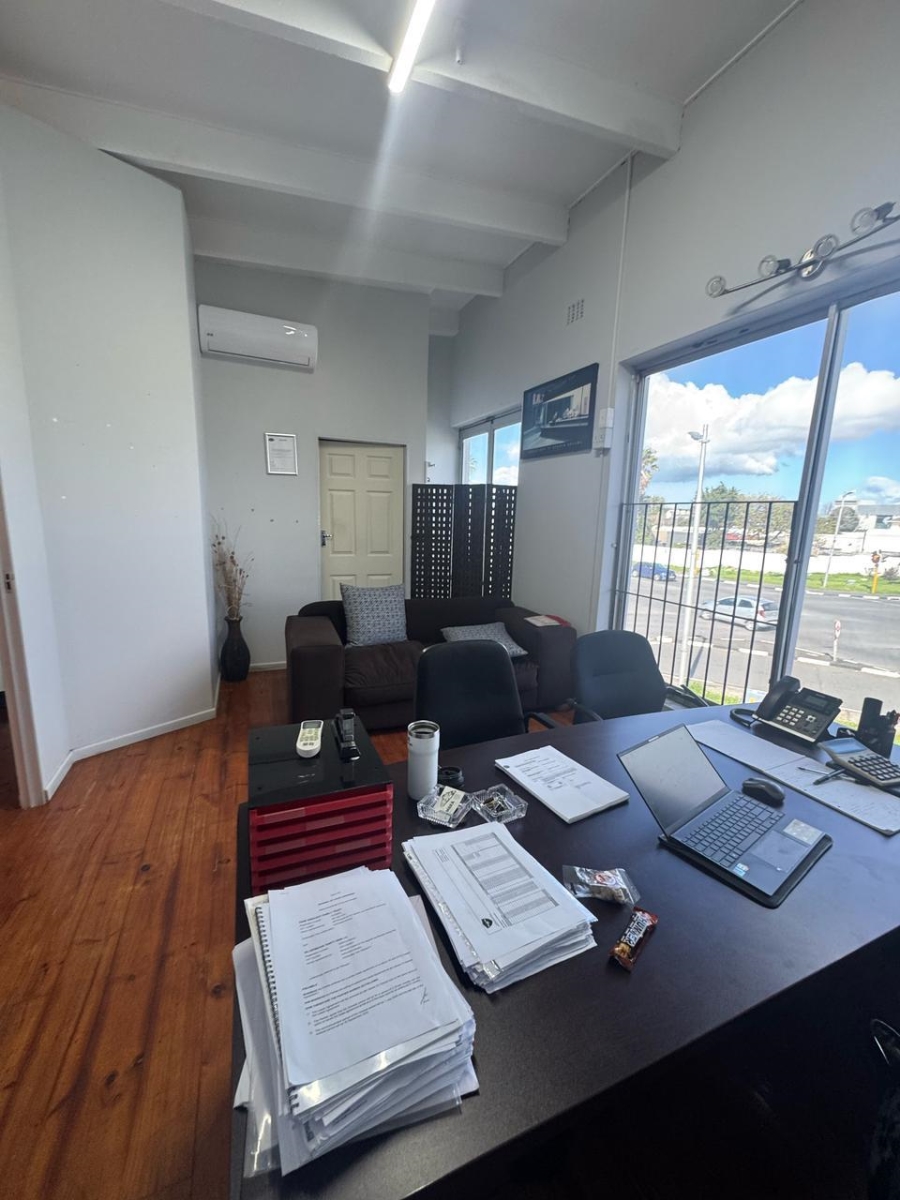 To Let commercial Property for Rent in Claremont Western Cape